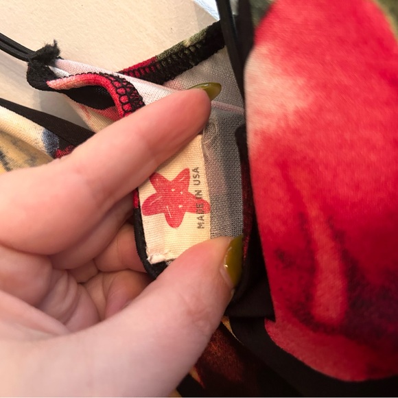 Black dress with floral pattern. - Picture 2 of 2